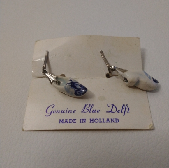 Genuine Blue Delft Beautiful Shoe Earrings - Picture 2 of 3